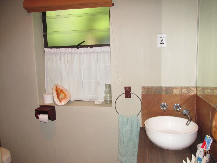 2 Bedroom Property for Sale in Stilbaai Wes Western Cape